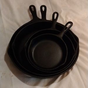 COPY - 4 Cast Iron Skillets